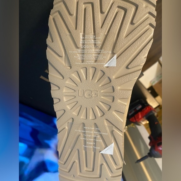 NWT IN BOX UGG Ultra Mini Classic Driftwood Size 10 - Picture 7 of 9